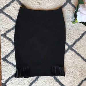 Ruffled stretchy black skirt